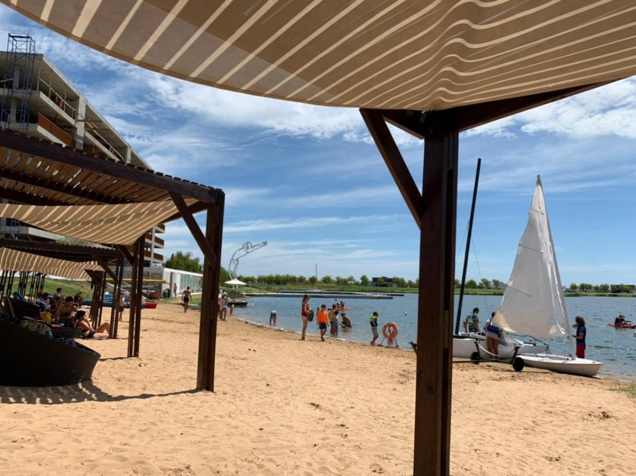 Lotes al Agua, Puertos Escobar