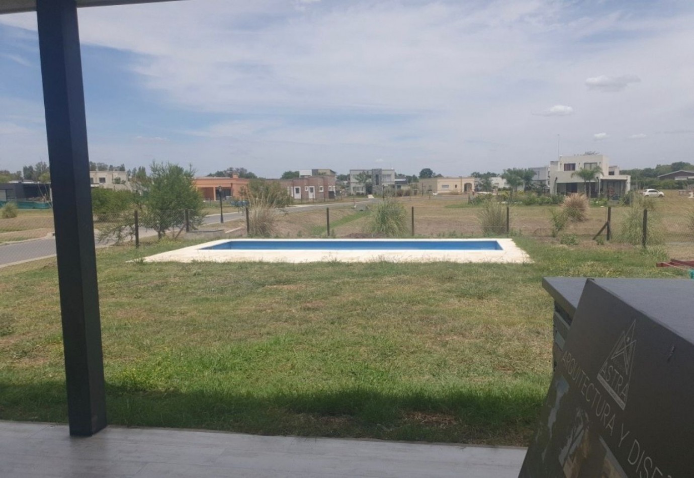 Casa en Barrio Santa Elena, Pilar del Este.