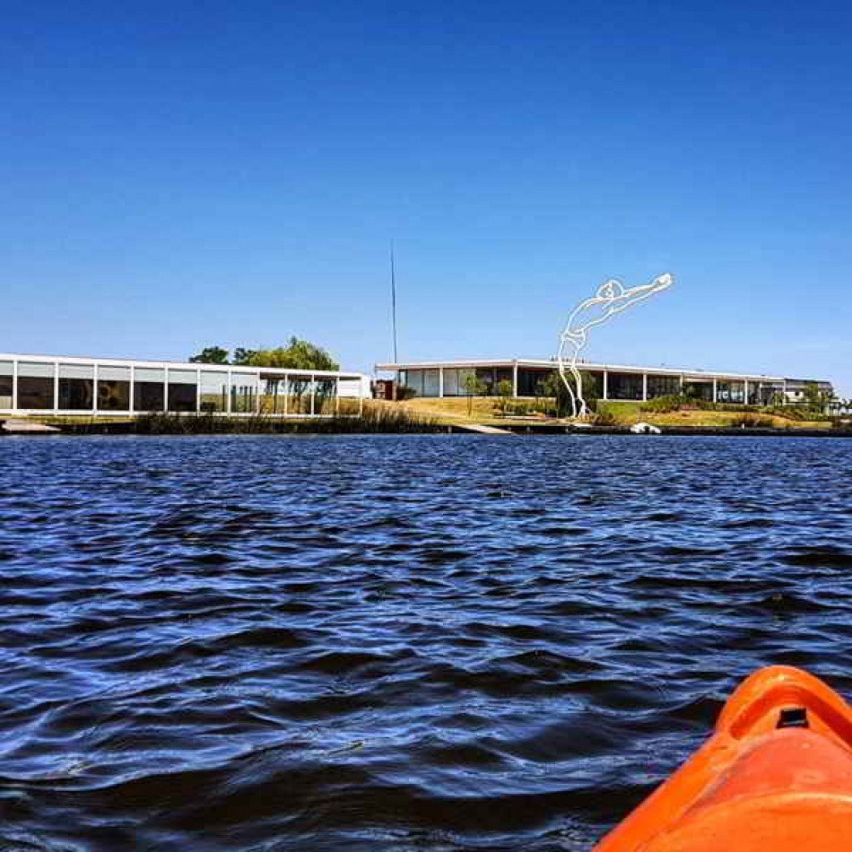 Venta Lote a la Laguna Barrio Ceibos Puertos del Lago.