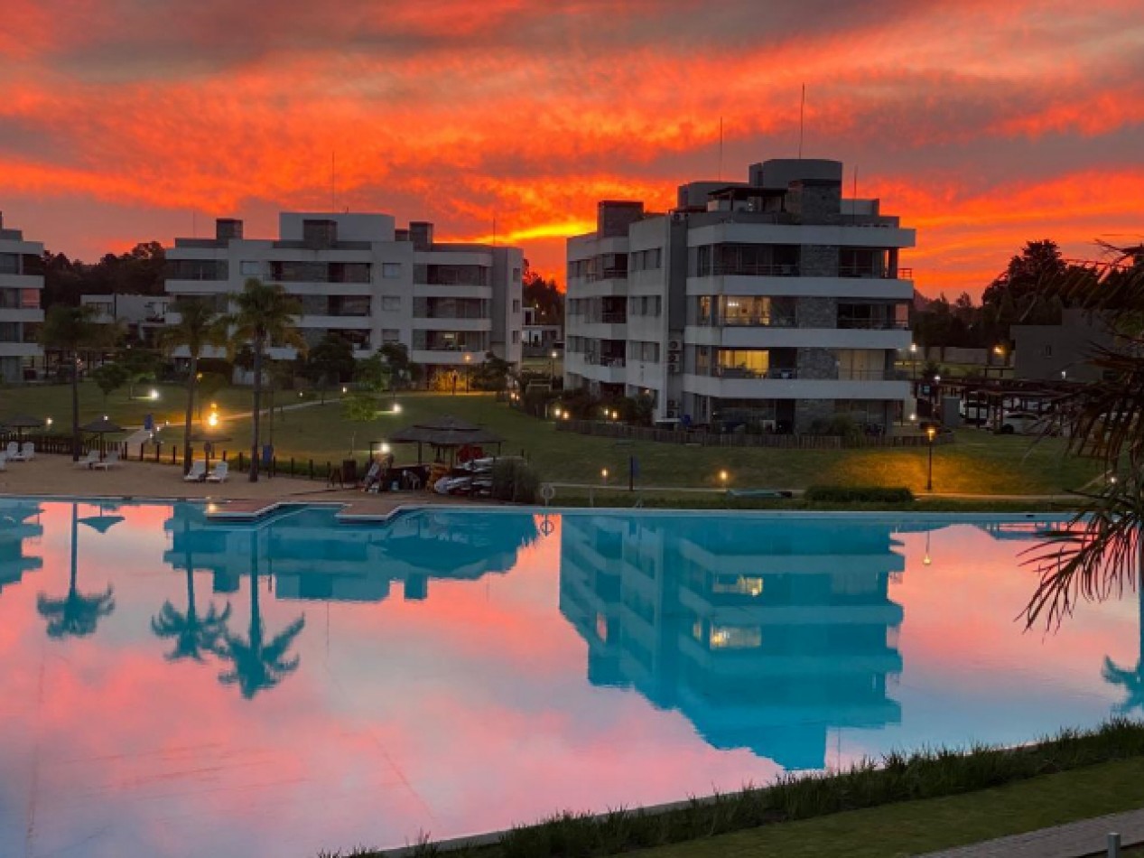 Departamentos en Lagoon Pilar.